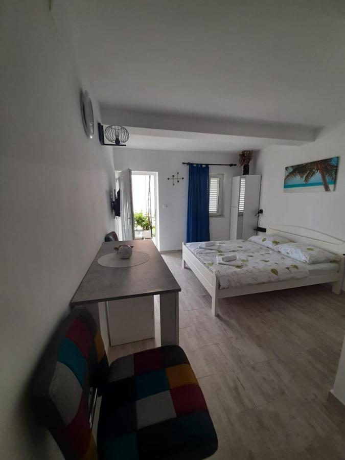 Apartments Mate Bol Luaran gambar