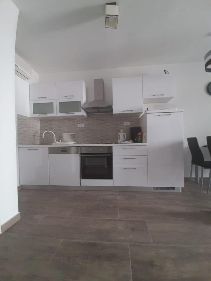 Apartments Mate Bol Luaran gambar